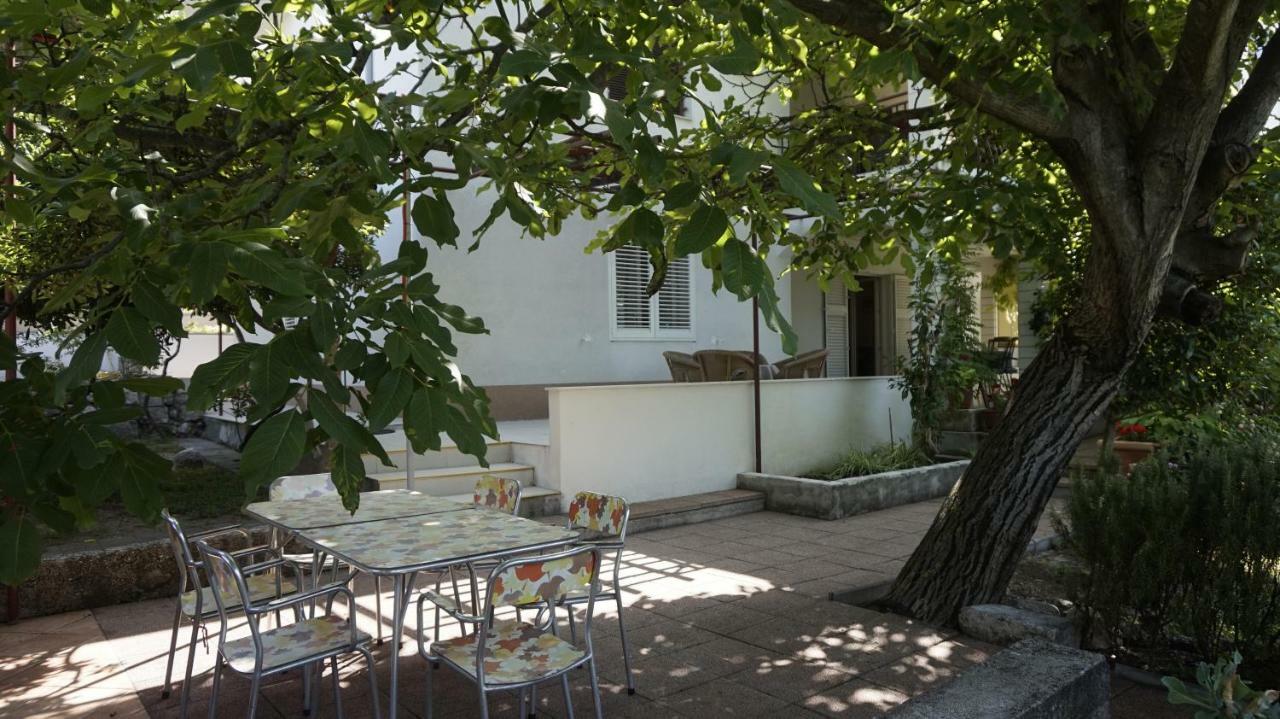 Apartment Krasna Baška Voda Exterior foto